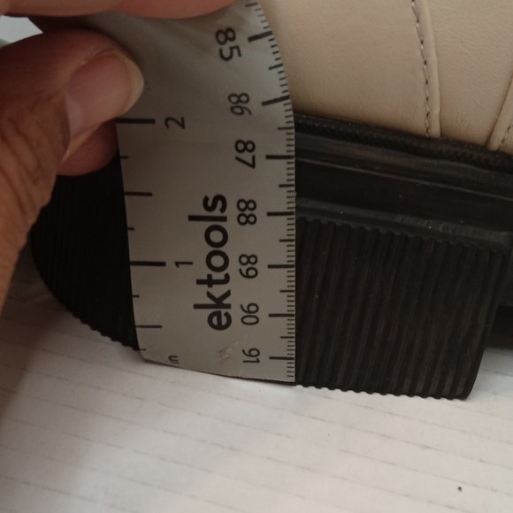 ZARA EUC Leather Heel Lug Sole Ankle Boots Combat Boots Sz 10 - Picture 6 of 9